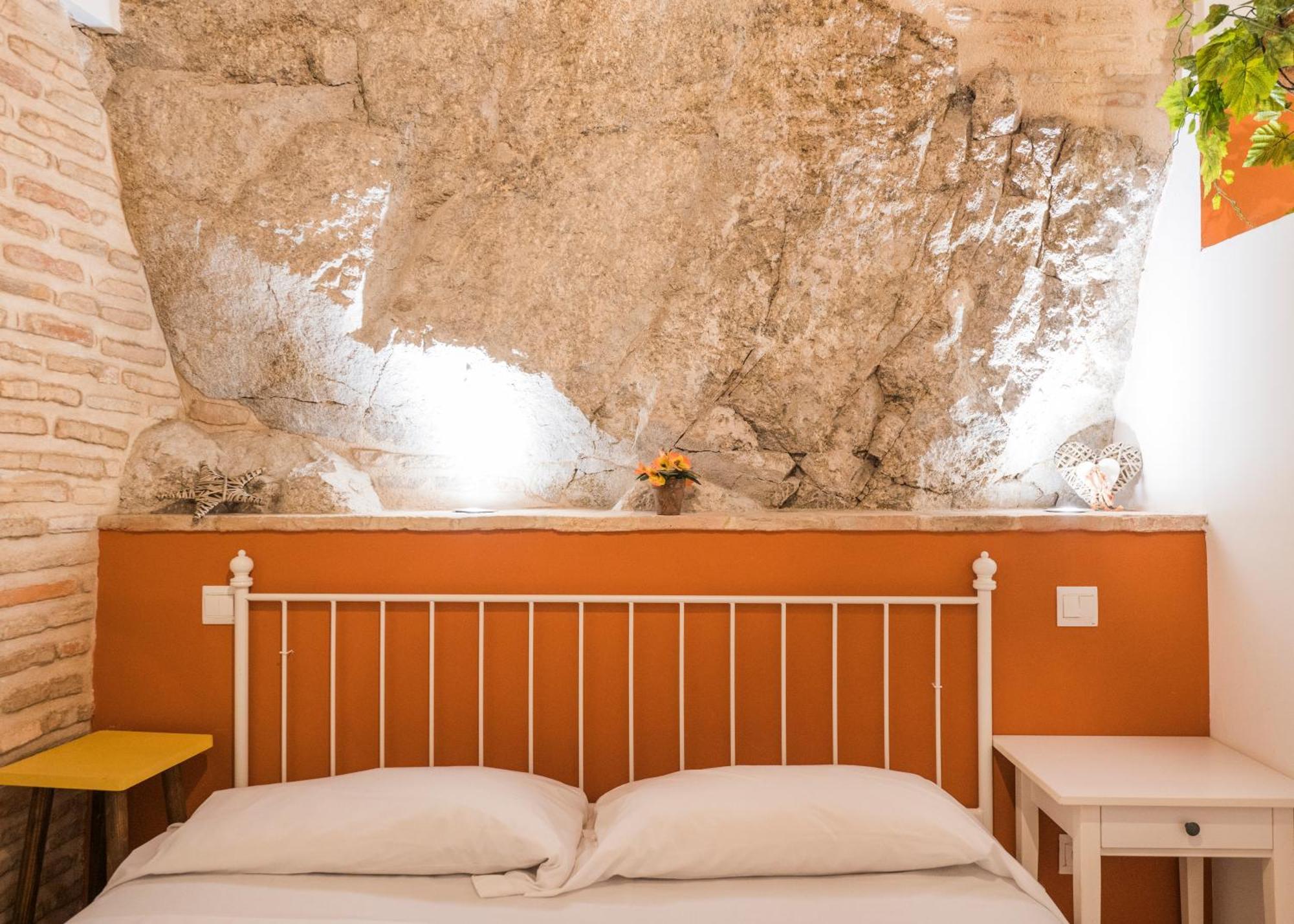 El Aljibe De San Cipriano - Apartamentos Aloha Toledo Kültér fotó